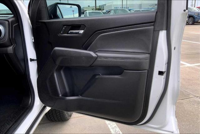 Photo of 2023 Summit White Chevrolet Colorado