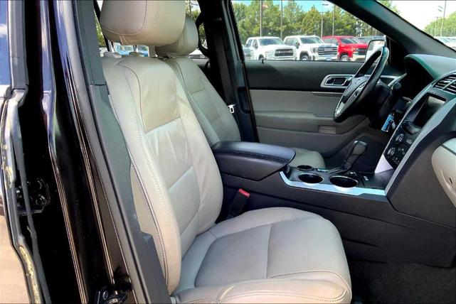 Photo of 2014 Kodiak Brown Metallic Ford Explorer