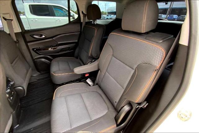 Photo of 2021 Summit White GMC Acadia