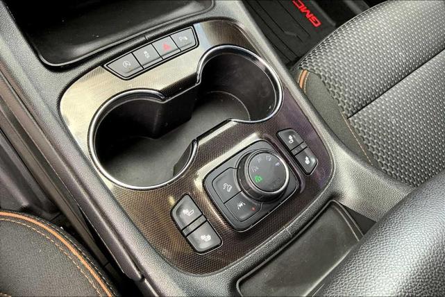 Photo of 2021 Summit White GMC Acadia