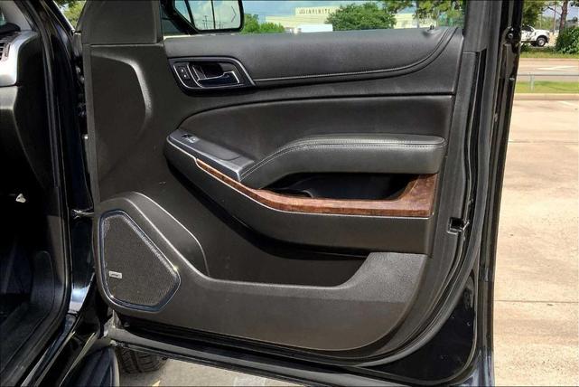 Photo of 2019 Black Chevrolet Suburban