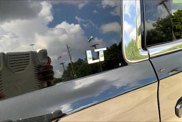 Photo of 2019 Black Chevrolet Suburban