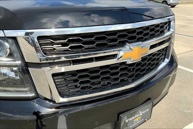 Photo of 2019 Black Chevrolet Suburban