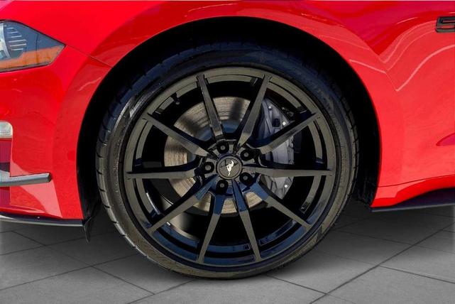 Photo of 2022 Race Red Ford Mustang