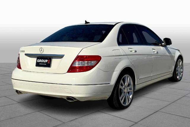 Photo of 2009 Arctic White Mercedes-Benz C-Class