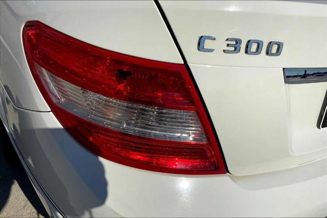 Photo of 2009 Arctic White Mercedes-Benz C-Class
