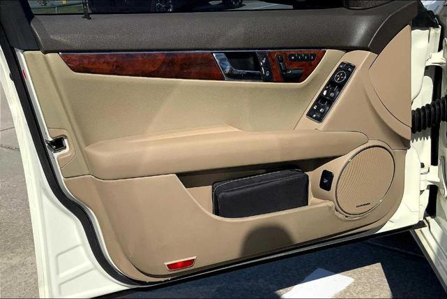Photo of 2009 Arctic White Mercedes-Benz C-Class