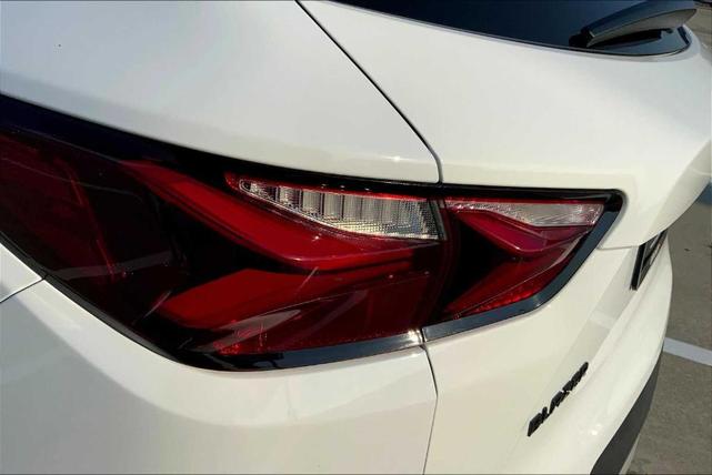 Photo of 2020 Summit White Chevrolet Blazer