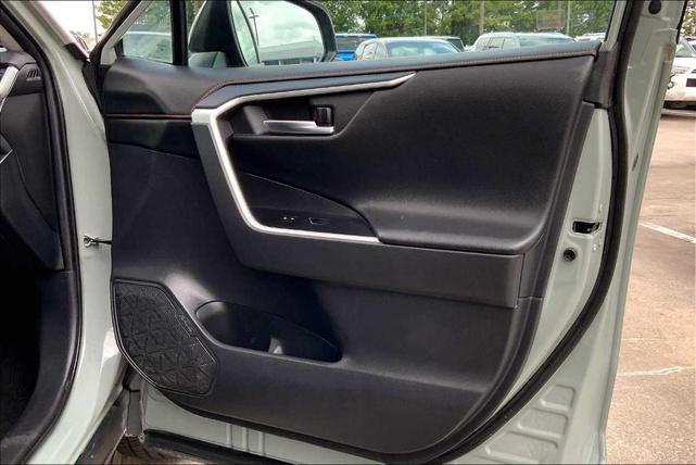 Photo of 2019 Lunar Rock / Ice Edge Roof Toyota RAV4