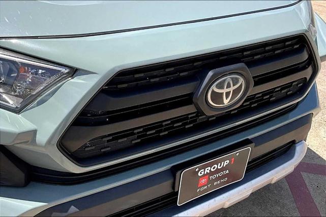 Photo of 2019 Lunar Rock / Ice Edge Roof Toyota RAV4