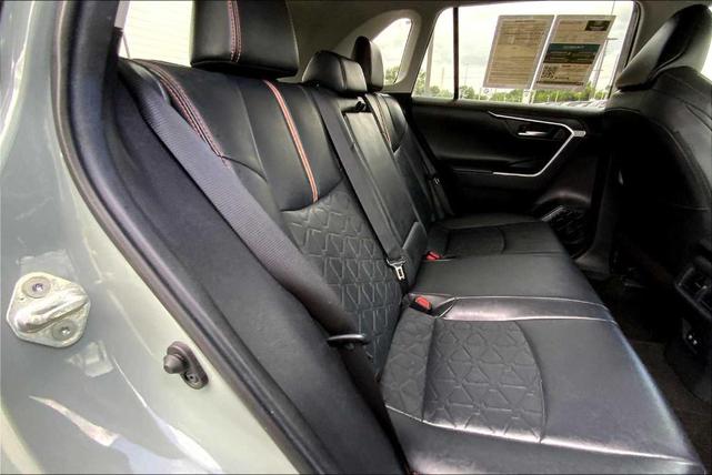Photo of 2019 Lunar Rock / Ice Edge Roof Toyota RAV4