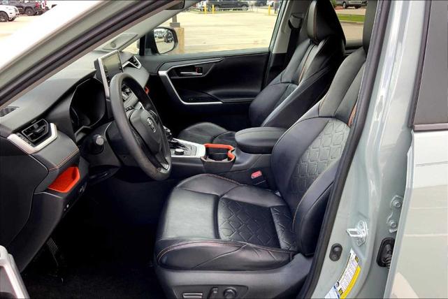 Photo of 2019 Lunar Rock / Ice Edge Roof Toyota RAV4