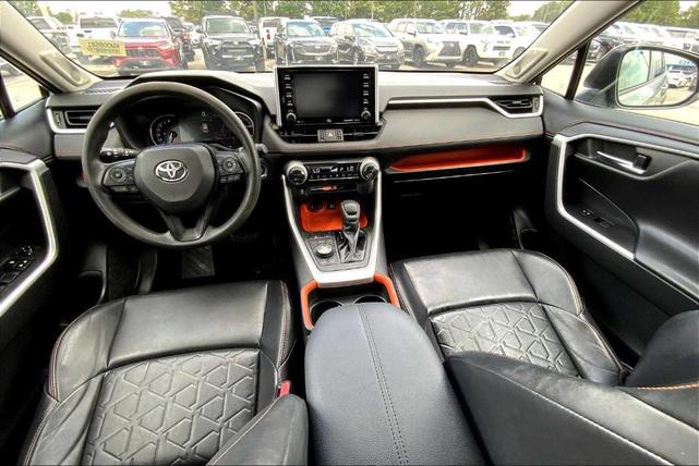 Photo of 2019 Lunar Rock / Ice Edge Roof Toyota RAV4