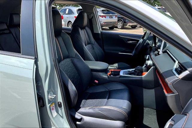 Photo of 2019 Lunar Rock / Ice Edge Roof Toyota RAV4