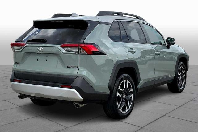 Photo of 2019 Lunar Rock / Ice Edge Roof Toyota RAV4