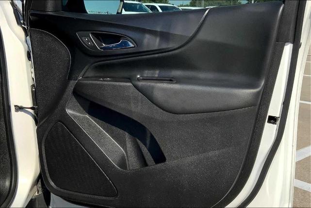 Photo of 2020 Iridescent Pearl Tricoat Chevrolet Equinox