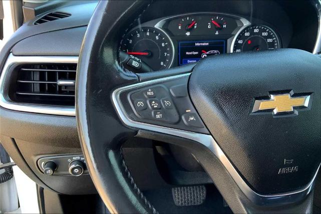 Photo of 2020 Iridescent Pearl Tricoat Chevrolet Equinox