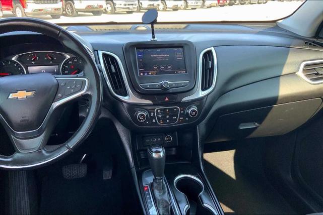 Photo of 2020 Iridescent Pearl Tricoat Chevrolet Equinox