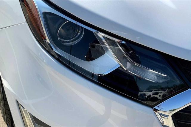 Photo of 2020 Iridescent Pearl Tricoat Chevrolet Equinox