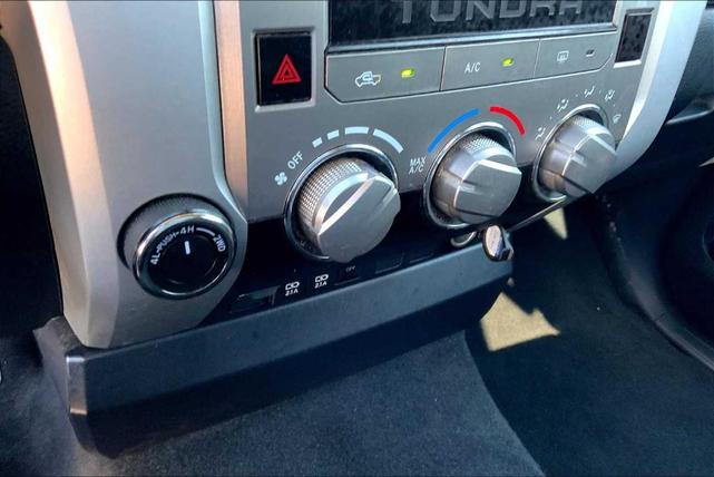 Photo of 2020 Midnight Black Metallic Toyota Tundra