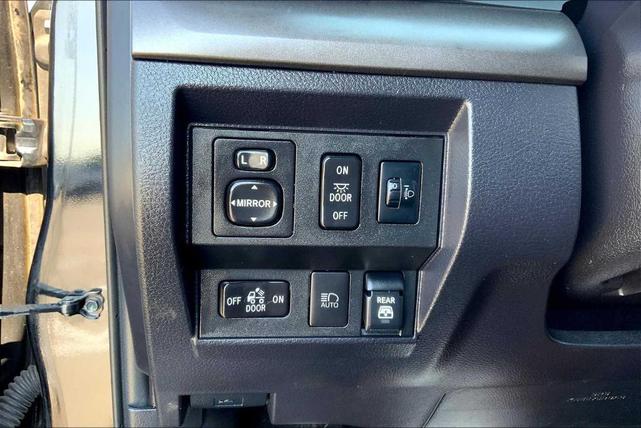 Photo of 2020 Midnight Black Metallic Toyota Tundra