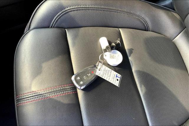 Photo of 2023 Mosaic Black Metallic Chevrolet Traverse