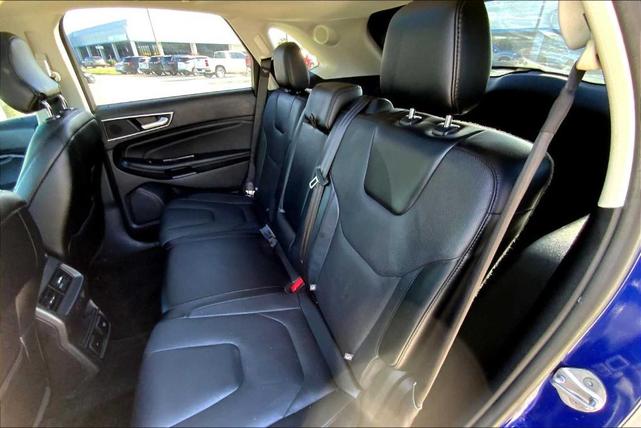 Photo of 2015 Deep Impact Blue Metallic Ford Edge