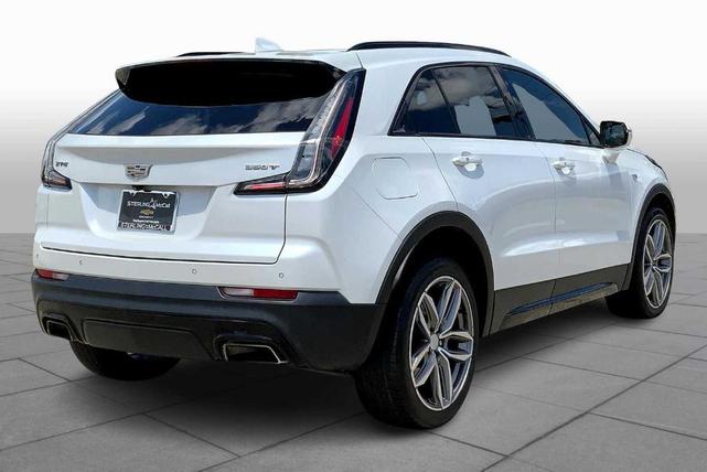 Photo of 2021 Crystal White Tri-Coat Cadillac XT4