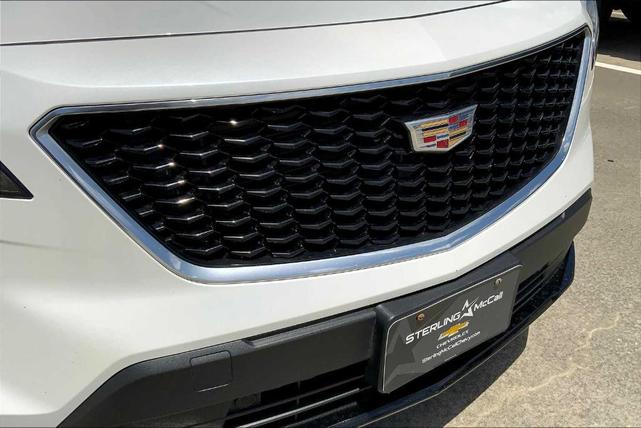 Photo of 2021 Crystal White Tri-Coat Cadillac XT4