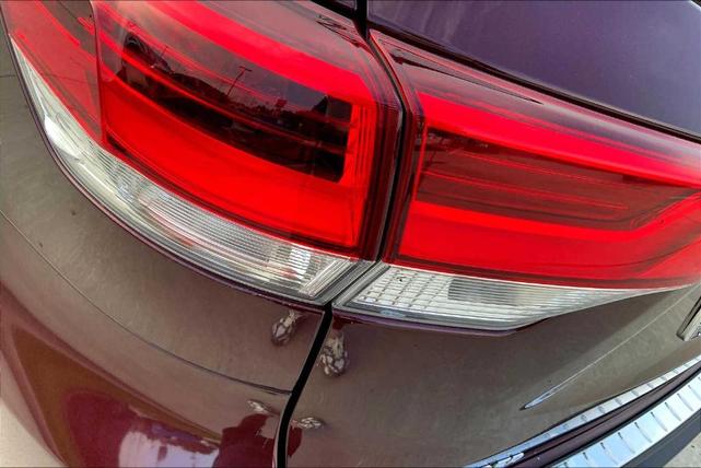Photo of 2017 Ooh La La Rouge Mica Toyota Highlander
