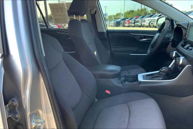 Photo of 2019 Silver Sky Metallic Toyota RAV4