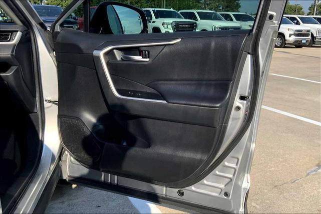 Photo of 2019 Silver Sky Metallic Toyota RAV4