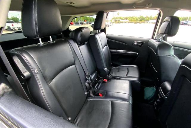 Photo of 2015 Pitch Black Clearcoat Dodge Journey