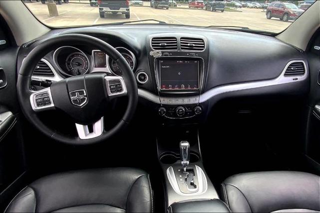 Photo of 2015 Pitch Black Clearcoat Dodge Journey