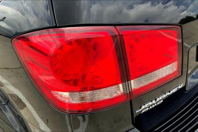 Photo of 2015 Pitch Black Clearcoat Dodge Journey