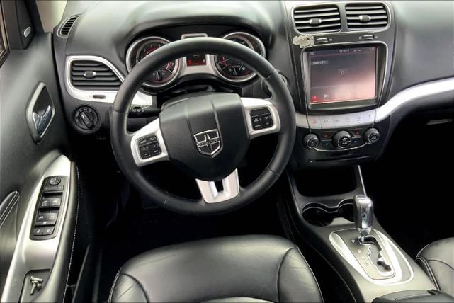 Photo of 2015 Pitch Black Clearcoat Dodge Journey