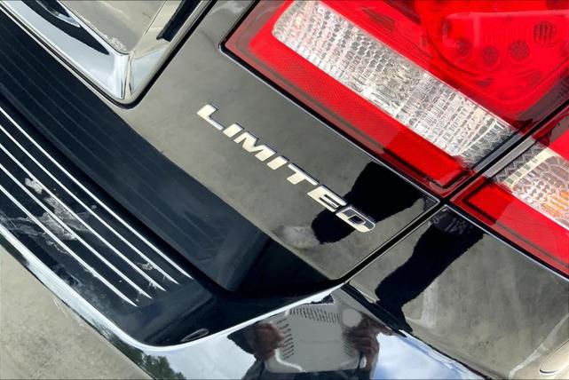 Photo of 2015 Pitch Black Clearcoat Dodge Journey