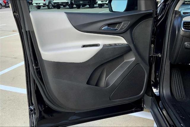 Photo of 2023 Mosaic Black Metallic Chevrolet Equinox