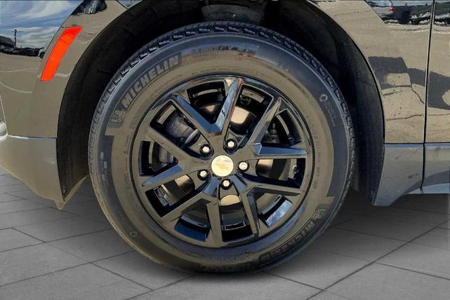 Photo of 2023 Mosaic Black Metallic Chevrolet Equinox