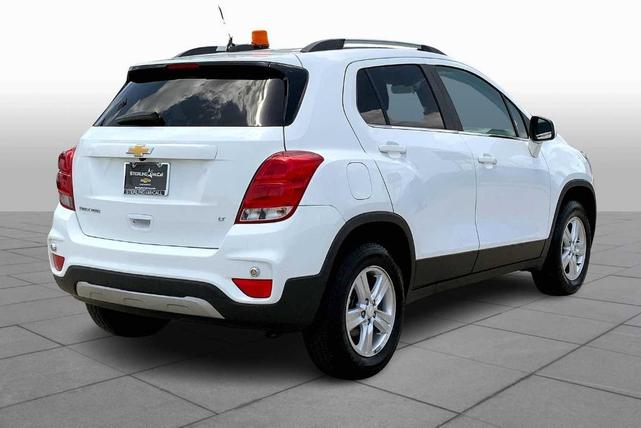 Photo of 2019 Summit White Chevrolet Trax
