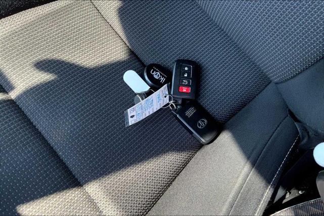 Photo of 2017 Magnetic Gray Metallic Toyota RAV4