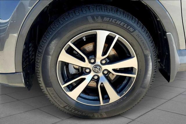 Photo of 2017 Magnetic Gray Metallic Toyota RAV4