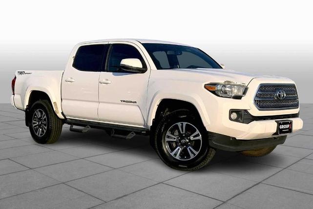 Photo of 2016 Super White Toyota Tacoma