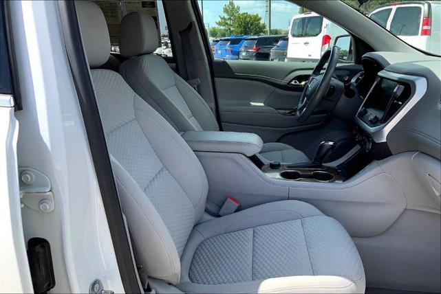 Photo of 2019 White Frost Tri-Coat GMC Acadia