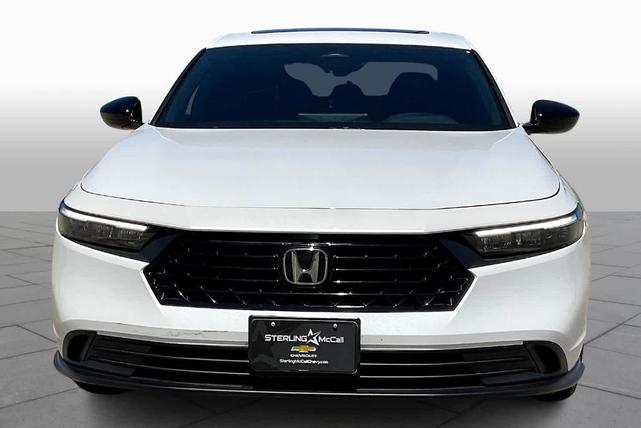 Photo of 2023 Platinum White Pearl Honda Accord Hybrid