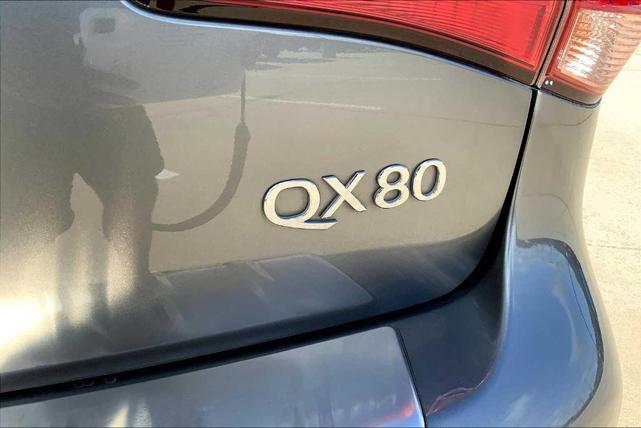 Photo of 2017 Graphite Shadow INFINITI QX80