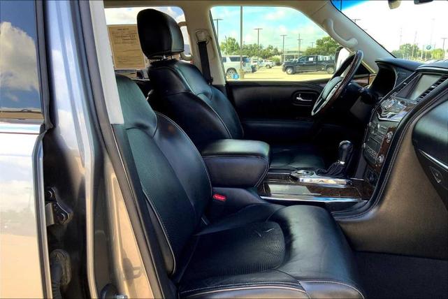 Photo of 2017 Graphite Shadow INFINITI QX80