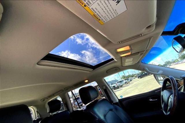 Photo of 2017 Graphite Shadow INFINITI QX80