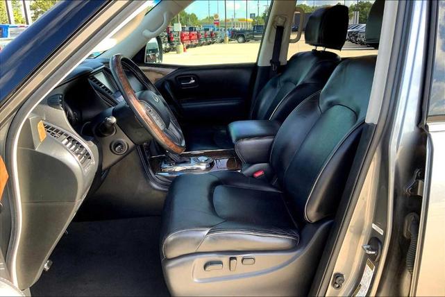 Photo of 2017 Graphite Shadow INFINITI QX80