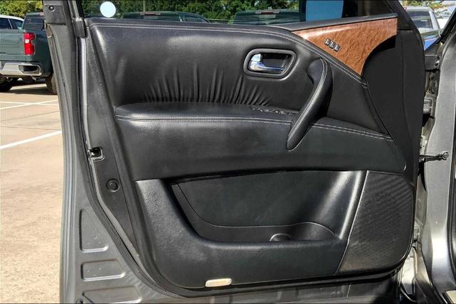 Photo of 2017 Graphite Shadow INFINITI QX80